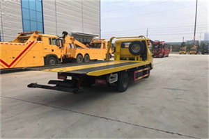 三元非事故拖车